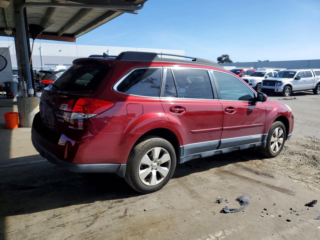 2012 SUBARU OUTBACK 3.6R LIMITED photo 7