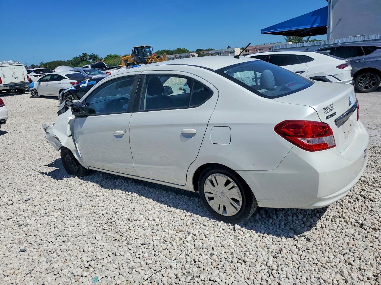 2017 MITSUBISHI MIRAGE G4 ES photo 3