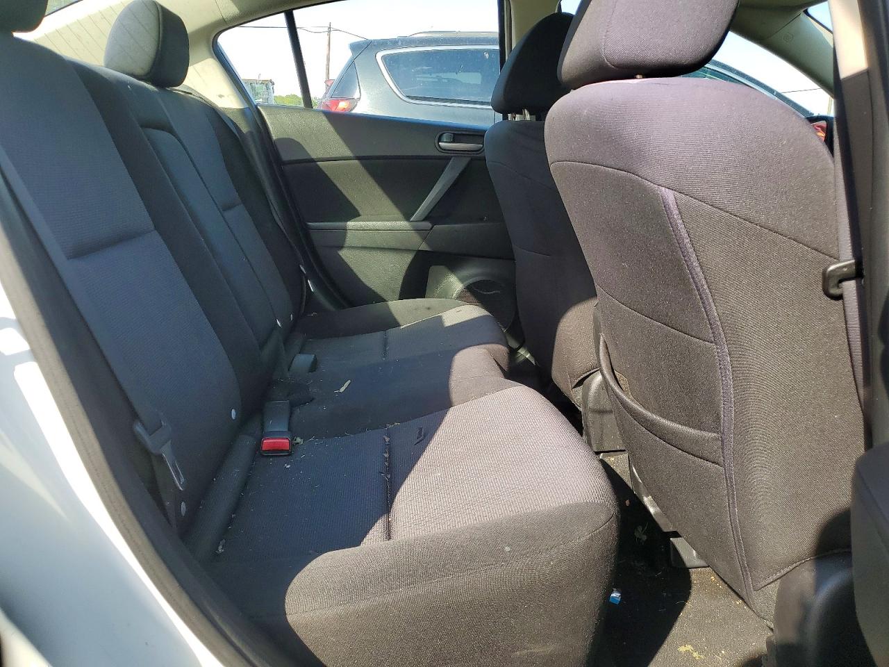 2010 MAZDA 3 I photo 28