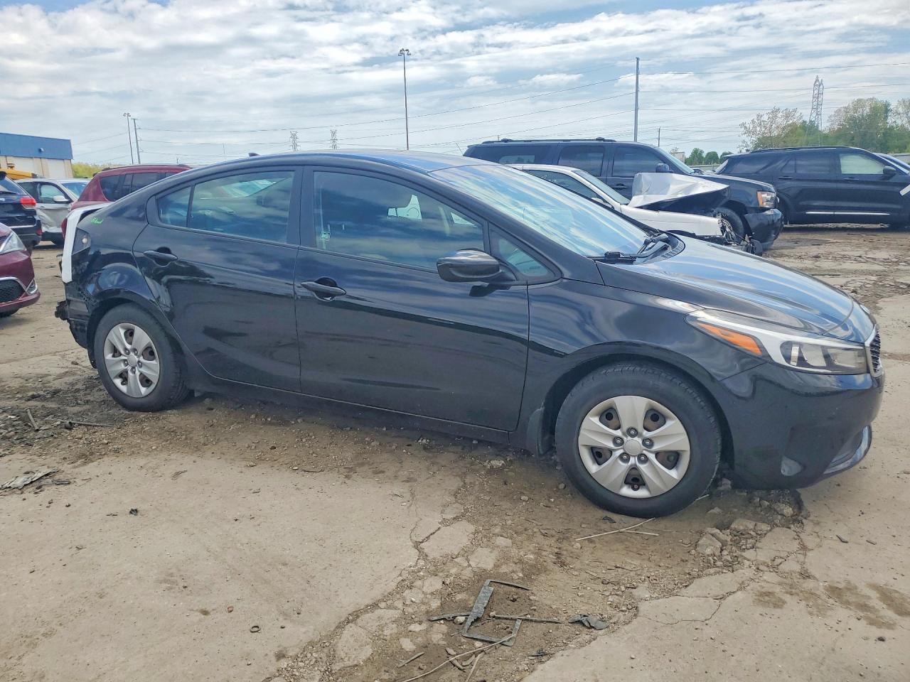 2018 KIA FORTE LX photo 4