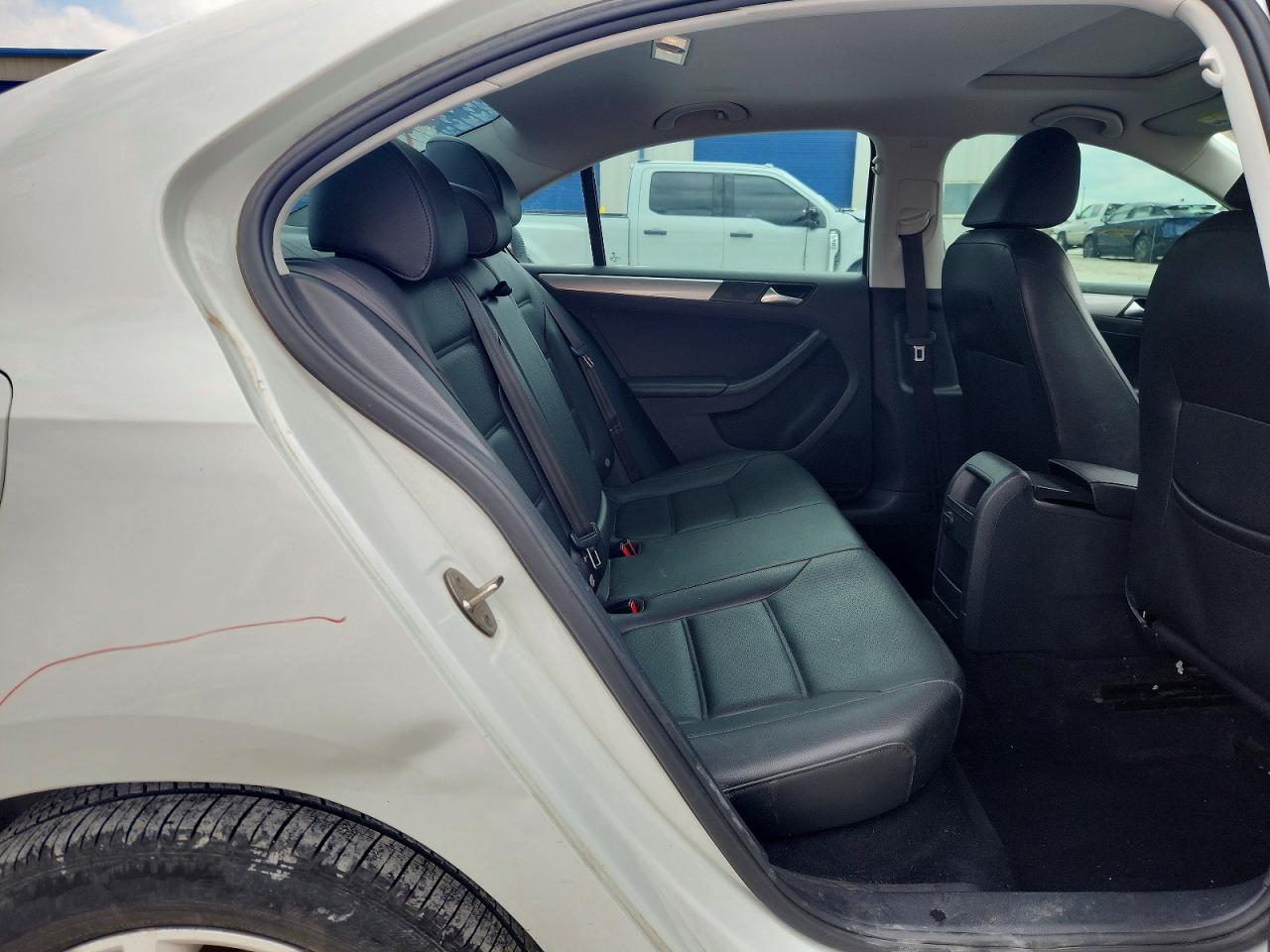 2017 VOLKSWAGEN JETTA SE photo 28