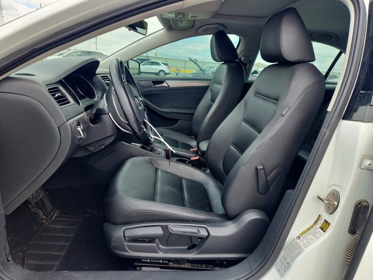 2017 VOLKSWAGEN JETTA SE photo 19