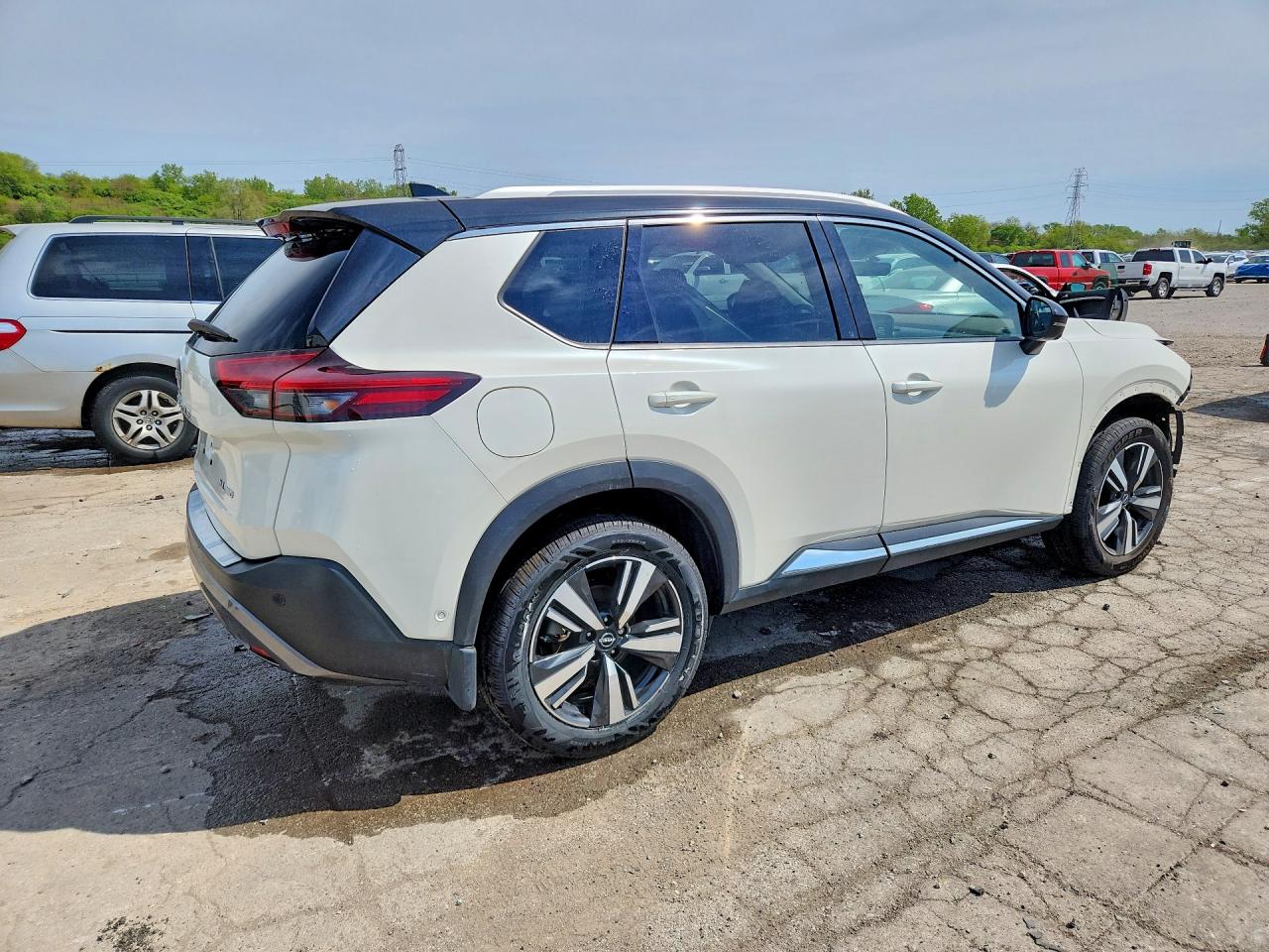 2023 NISSAN ROGUE SL photo 5