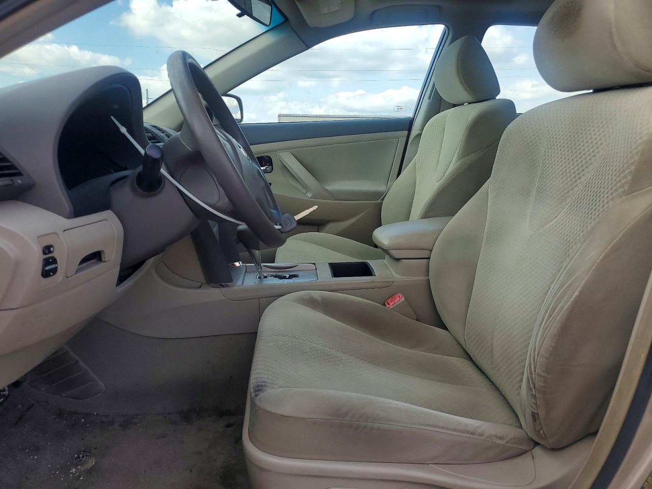 2007 TOYOTA CAMRY LE photo 19