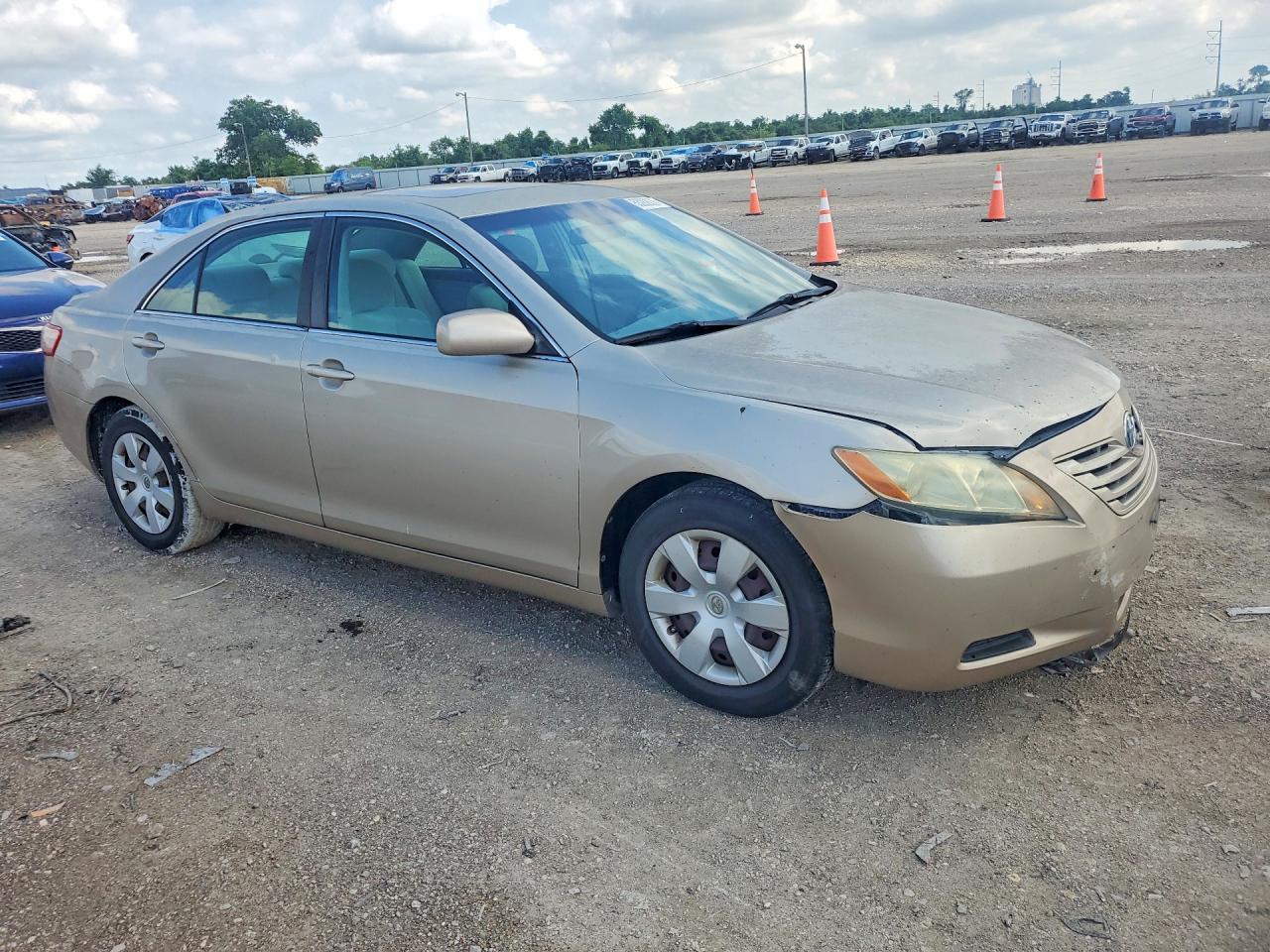 2007 TOYOTA CAMRY LE photo 10