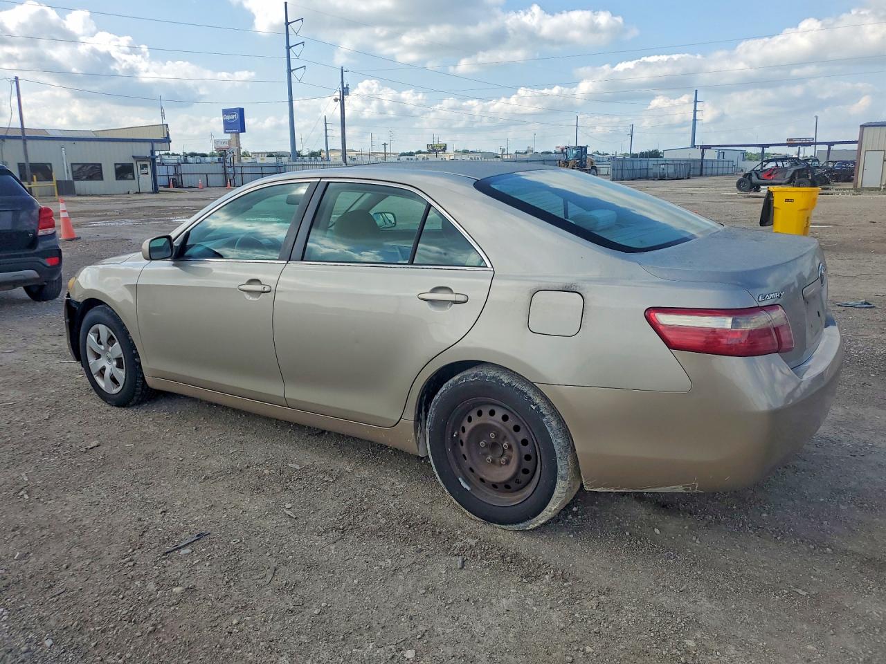 2007 TOYOTA CAMRY LE photo 4
