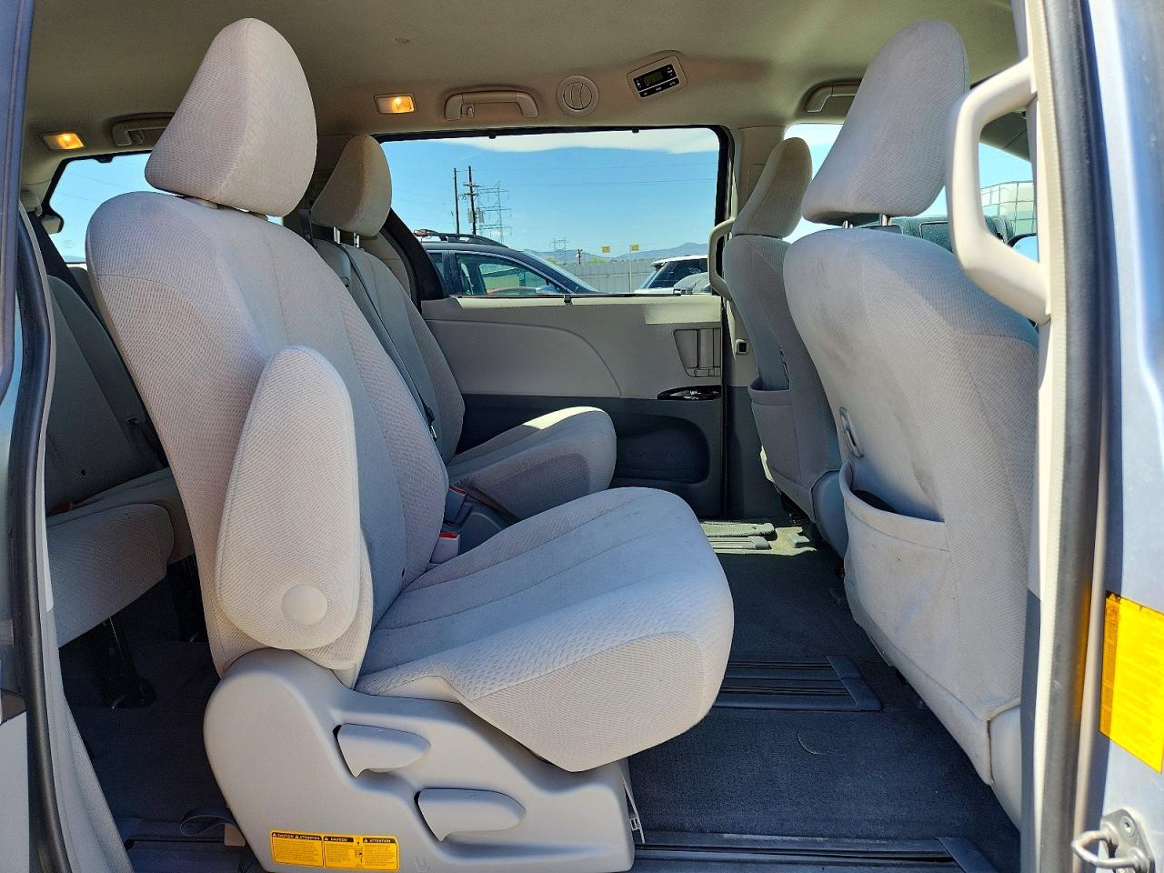 2013 TOYOTA SIENNA LE photo 21