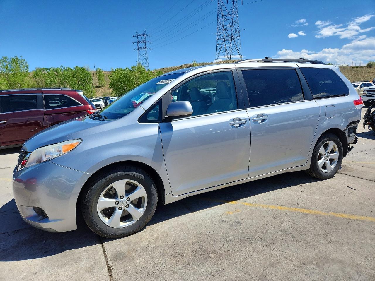 2013 TOYOTA SIENNA