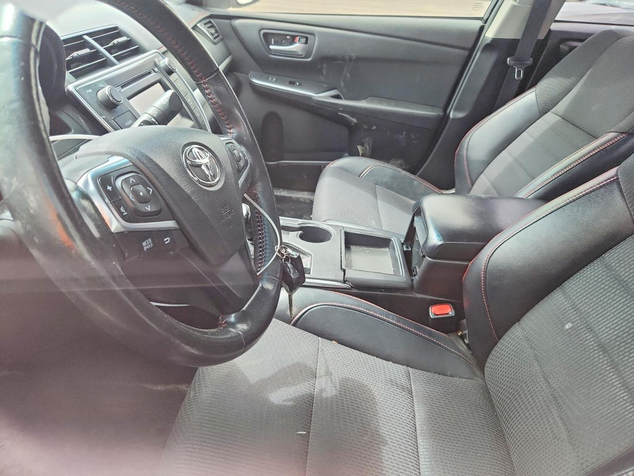 2016 TOYOTA CAMRY LE photo 7
