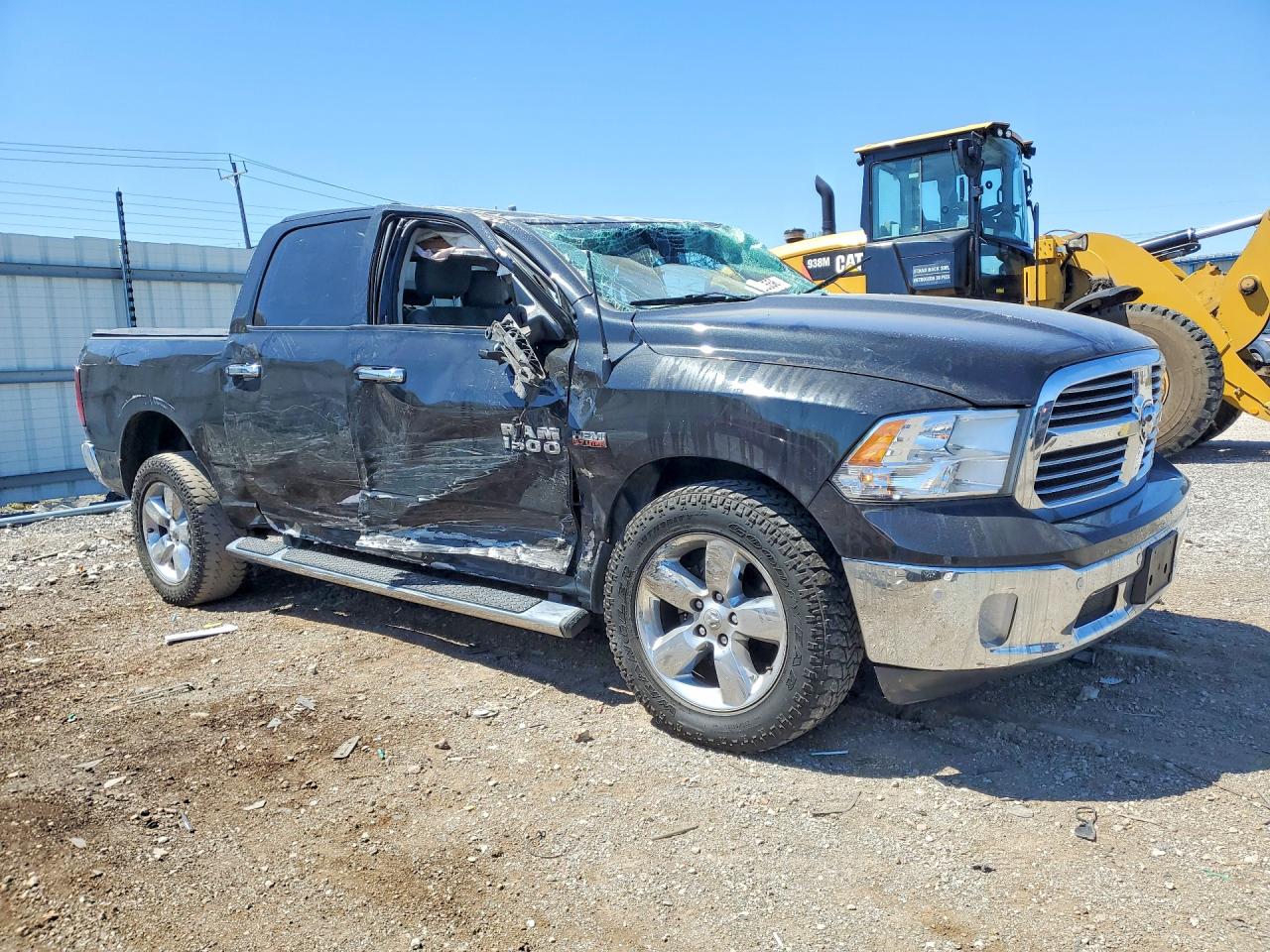 2018 RAM 1500 SLT photo 4