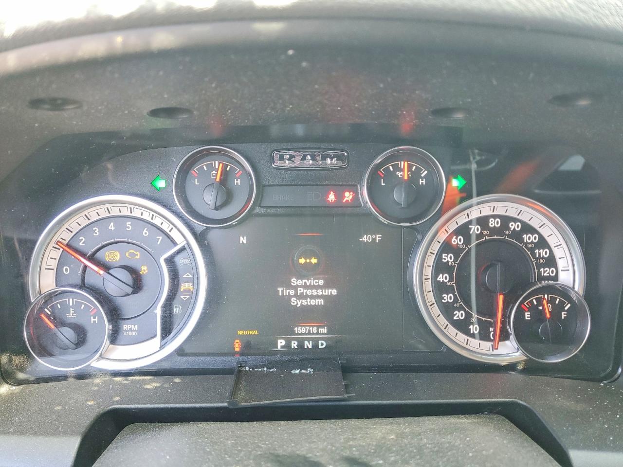 2018 RAM 1500 SLT photo 9