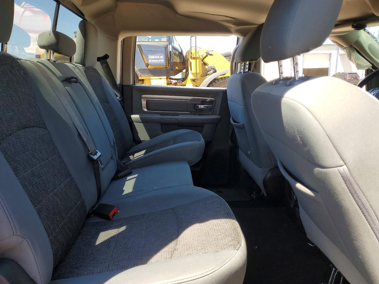 2018 RAM 1500 SLT photo 10