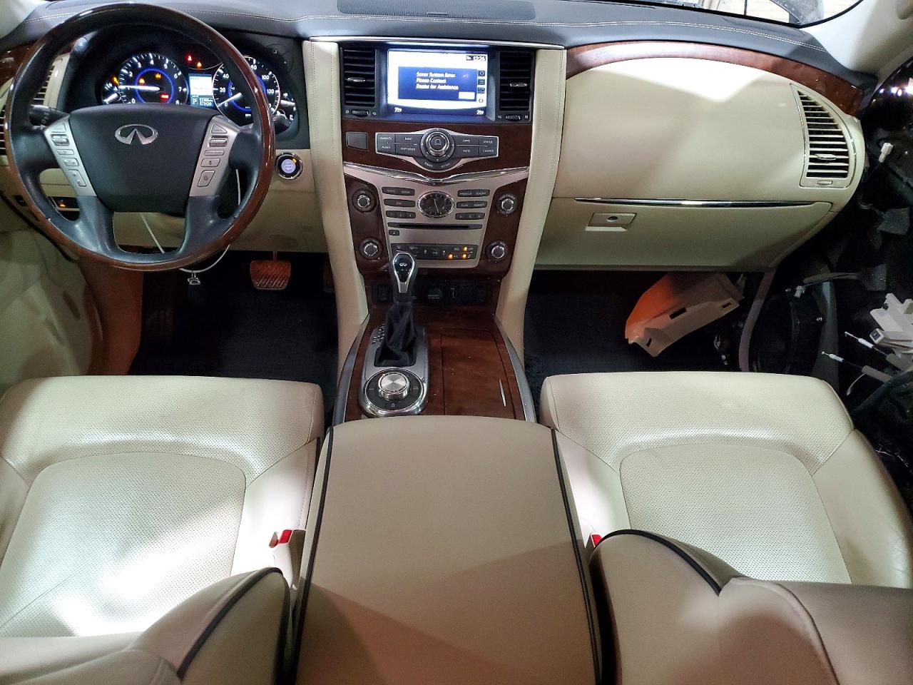 2019 INFINITI QX80 LUXE photo 15