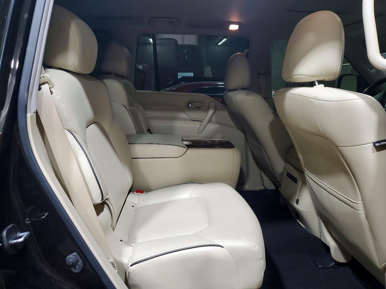 2019 INFINITI QX80 LUXE photo 21