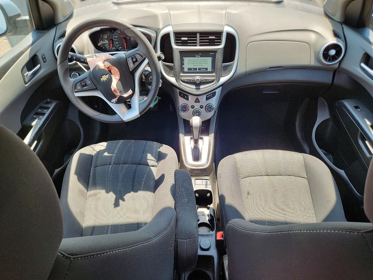 2017 CHEVROLET SONIC LT photo 8