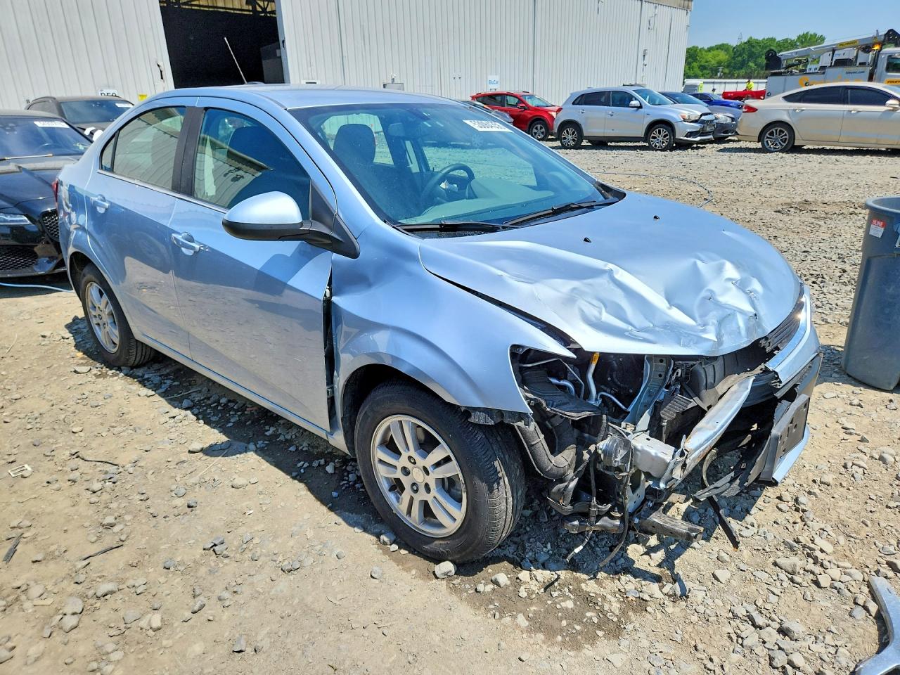2017 CHEVROLET SONIC LT photo 4