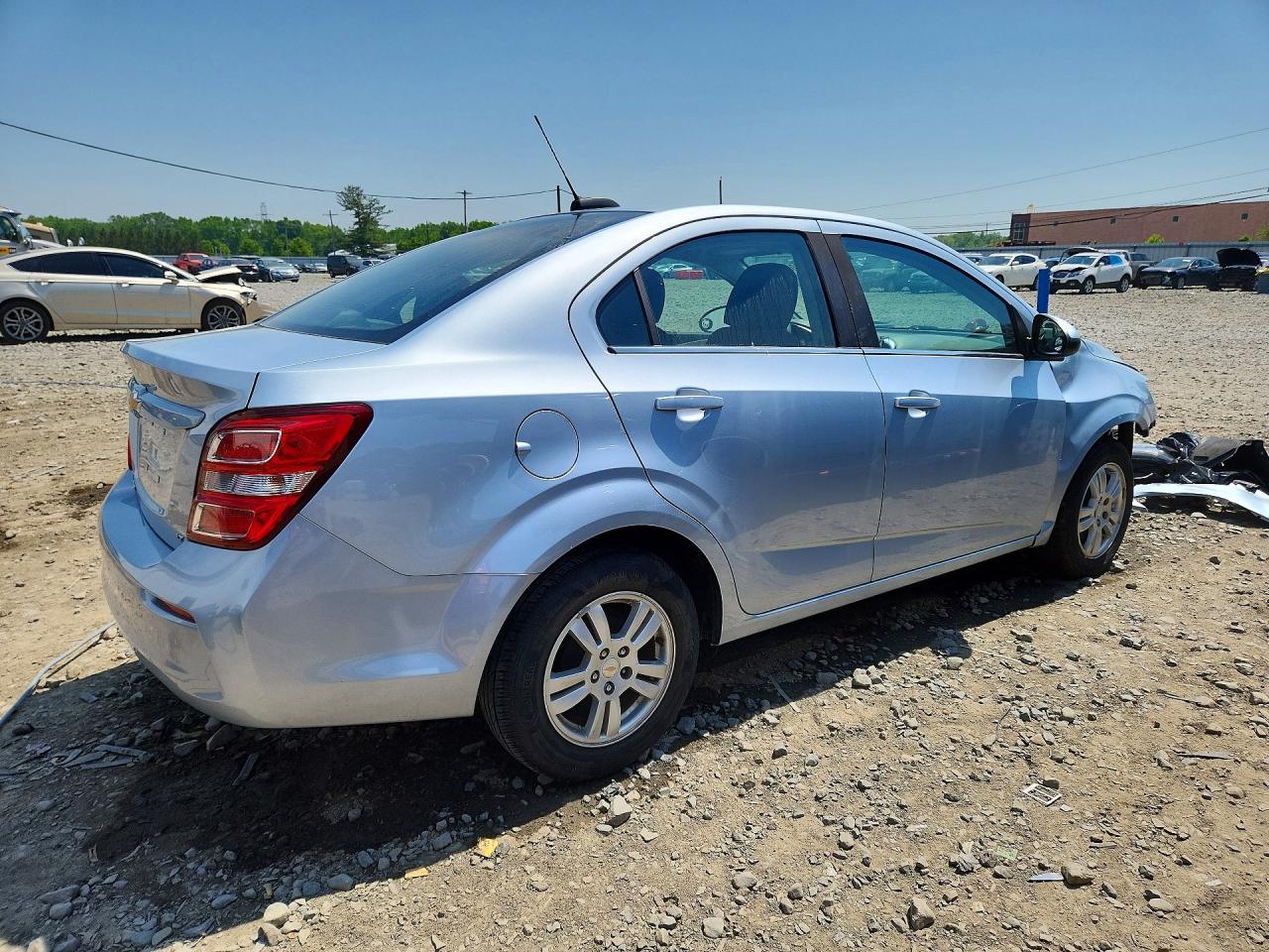 2017 CHEVROLET SONIC LT photo 3