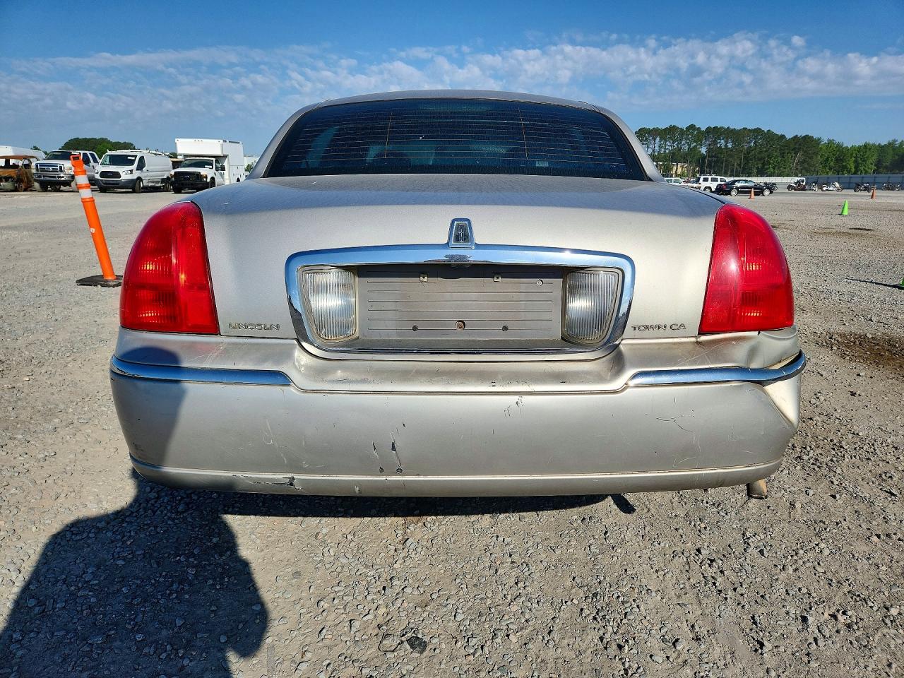 2006 LINCOLN TOWN CAR SIGNATURE photo 6