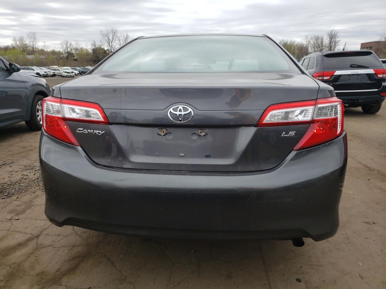 2013 TOYOTA CAMRY L photo 11