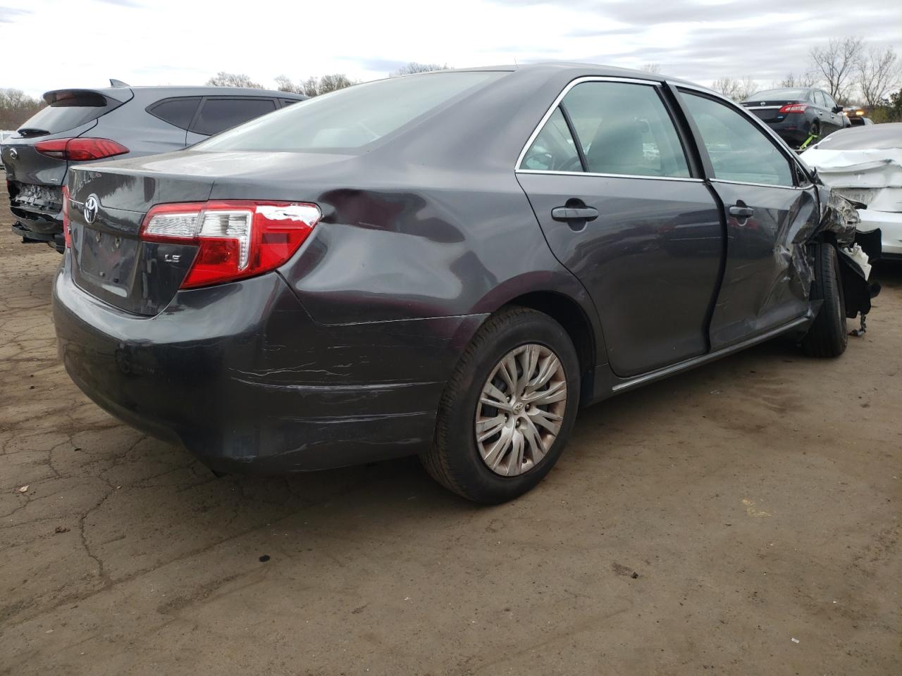 2013 TOYOTA CAMRY L photo 5