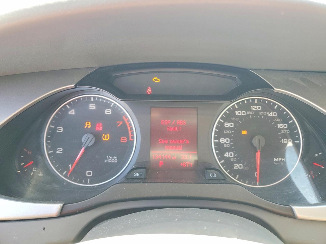 2010 AUDI A4 PREMIUM PLUS photo 25