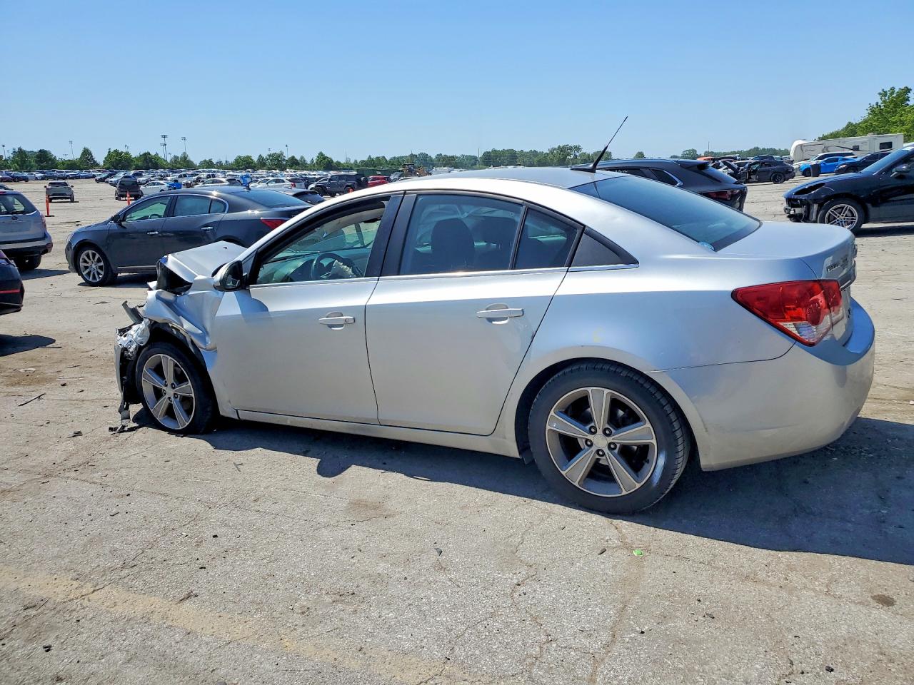 2013 CHEVROLET CRUZE LT photo 4