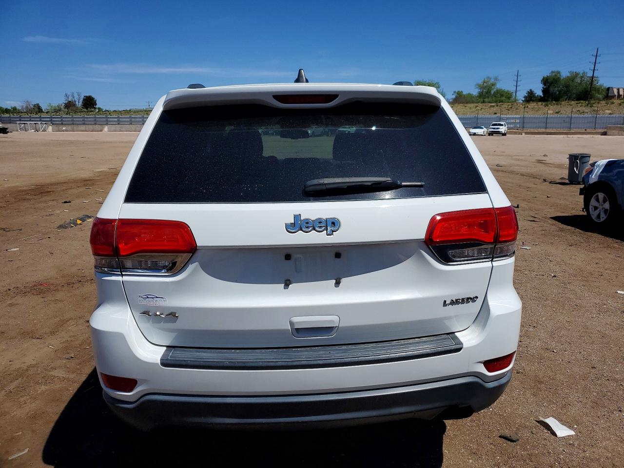 2015 JEEP GRAND CHEROKEE LAREDO photo 11