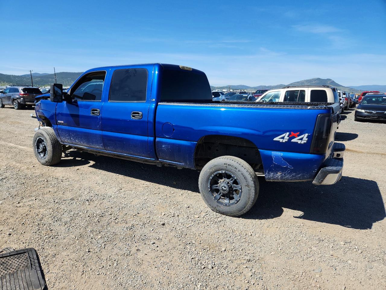 2004 CHEVROLET SILVERADO K2500 HEAVY DUTY photo 2