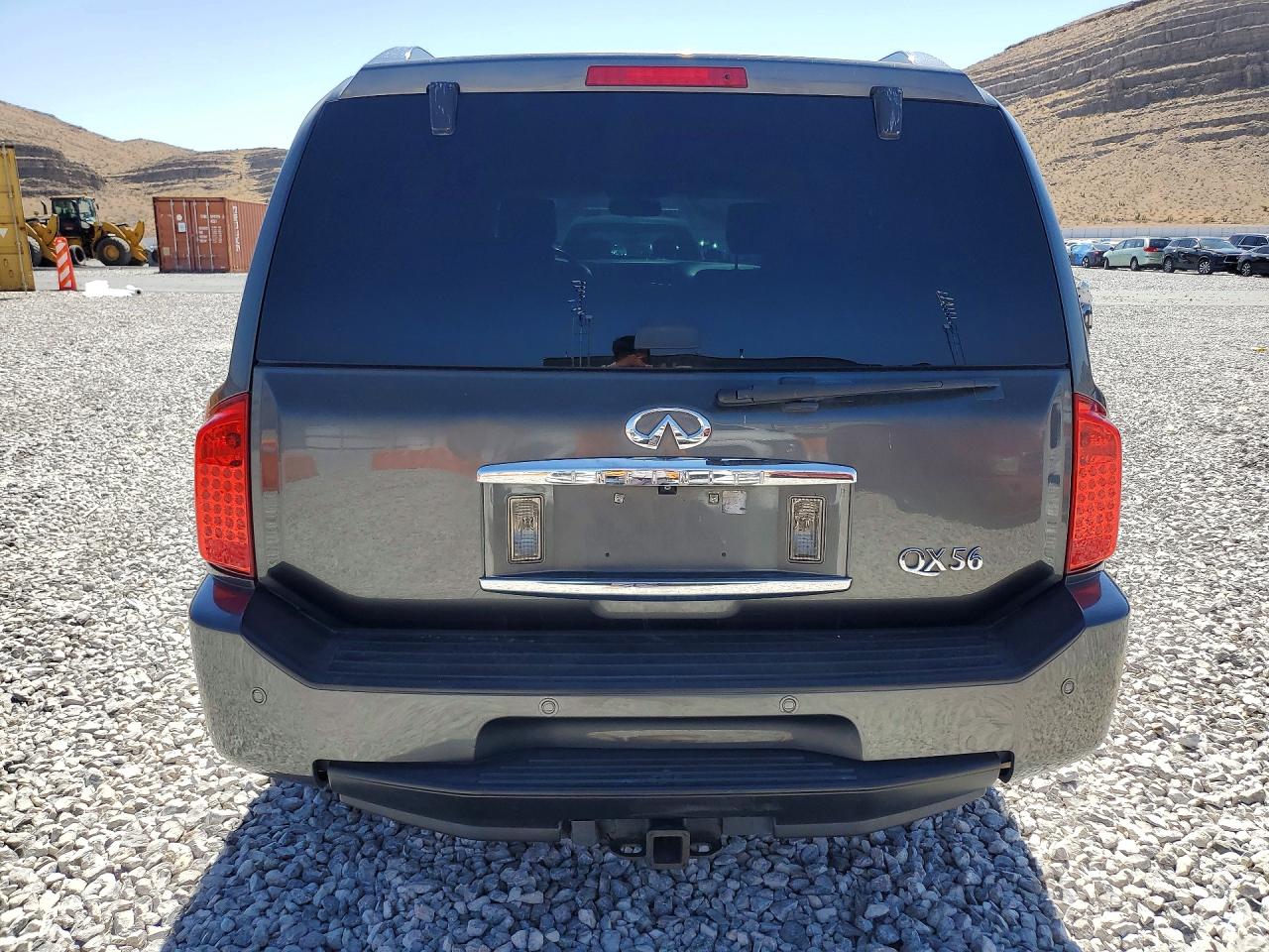 2010 INFINITI QX56 BASE photo 11