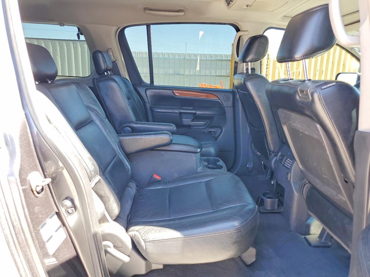 2010 INFINITI QX56 BASE photo 21