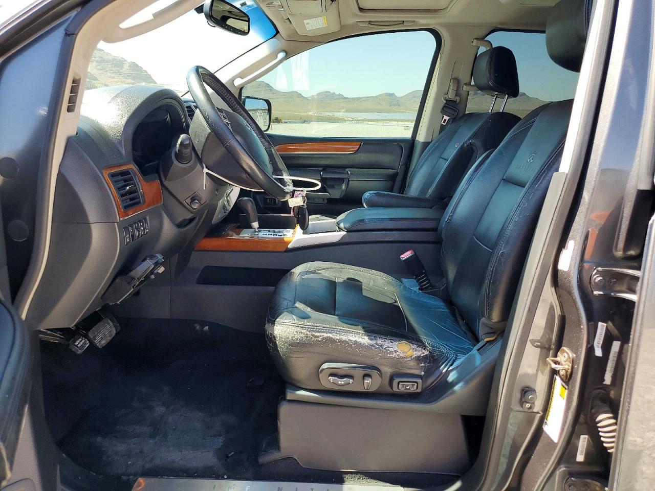 2010 INFINITI QX56 BASE photo 13