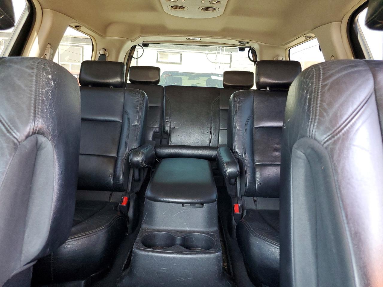 2010 INFINITI QX56 BASE photo 19