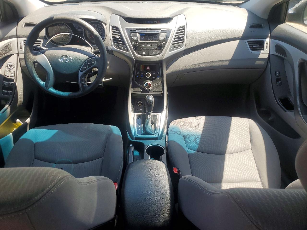 2015 HYUNDAI ELANTRA SE photo 8