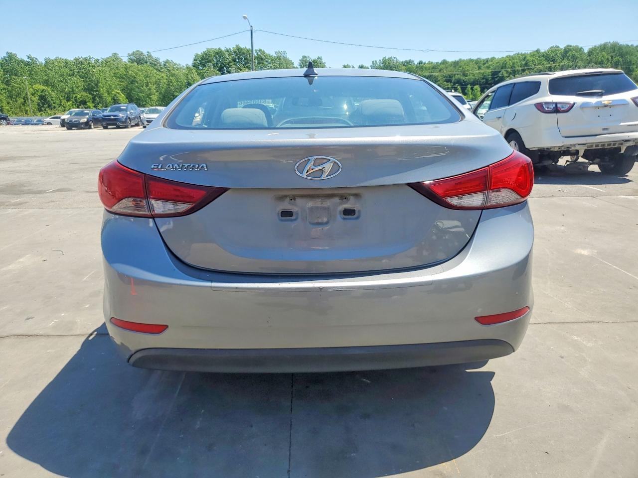2015 HYUNDAI ELANTRA SE photo 6