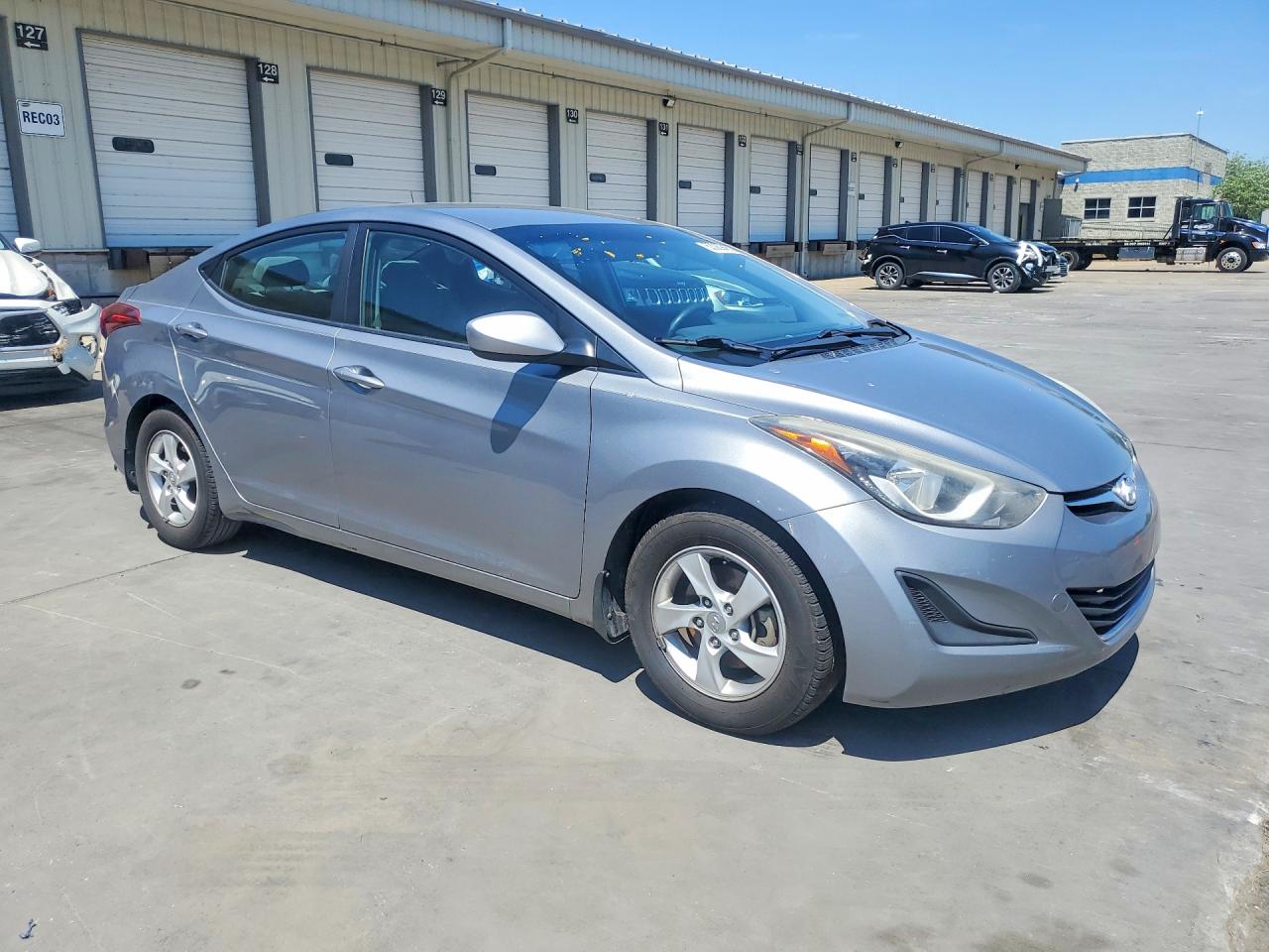 2015 HYUNDAI ELANTRA SE photo 4