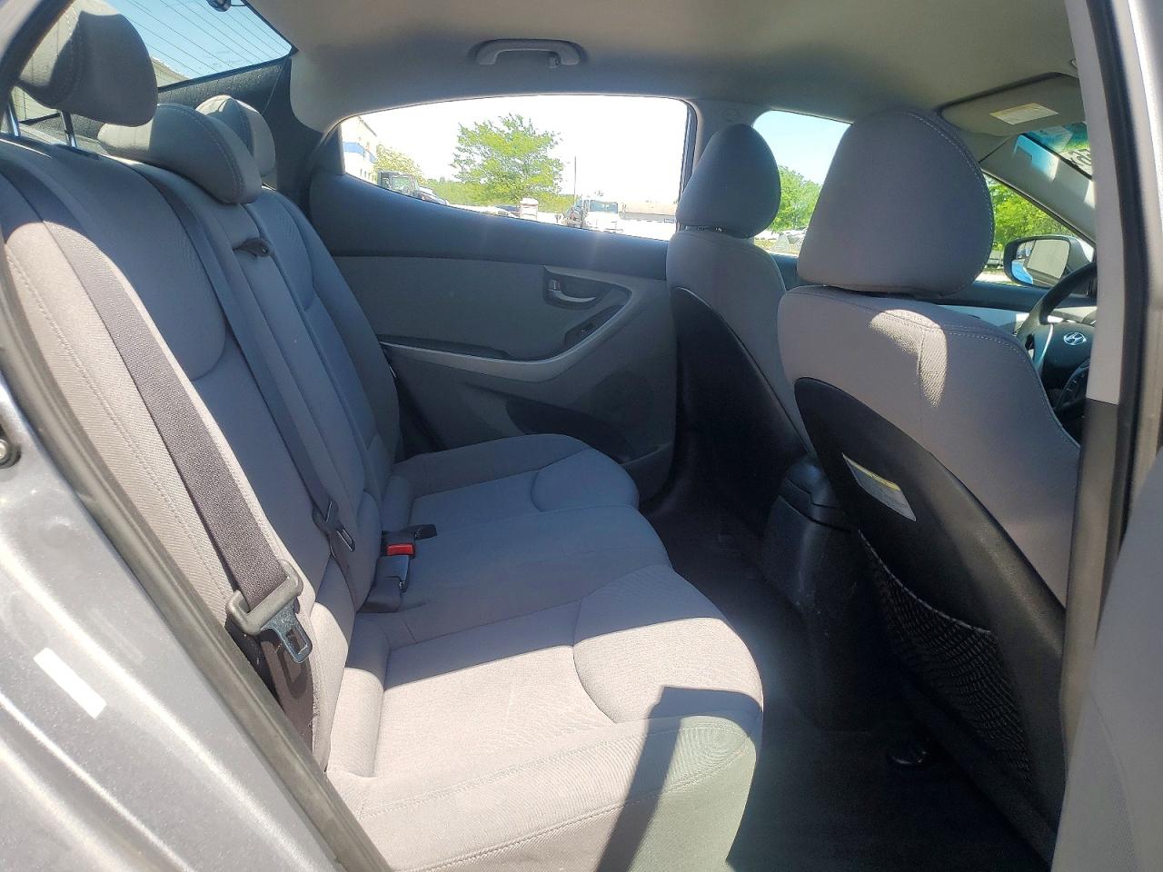 2015 HYUNDAI ELANTRA SE photo 10