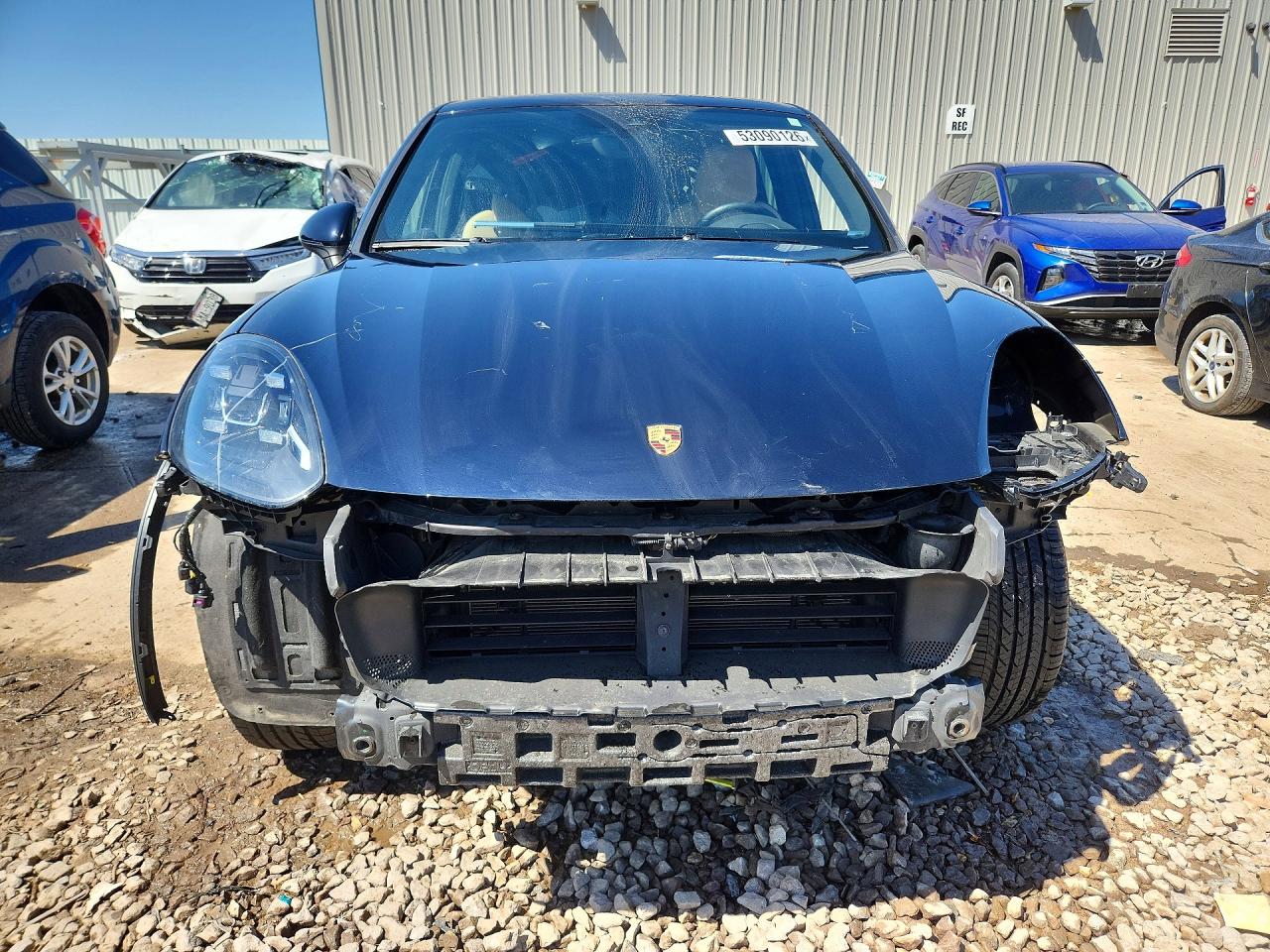 2016 PORSCHE CAYENNE photo 5