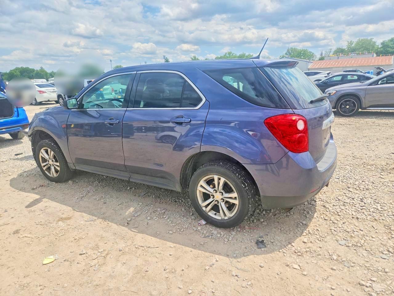 2013 CHEVROLET EQUINOX LS photo 3