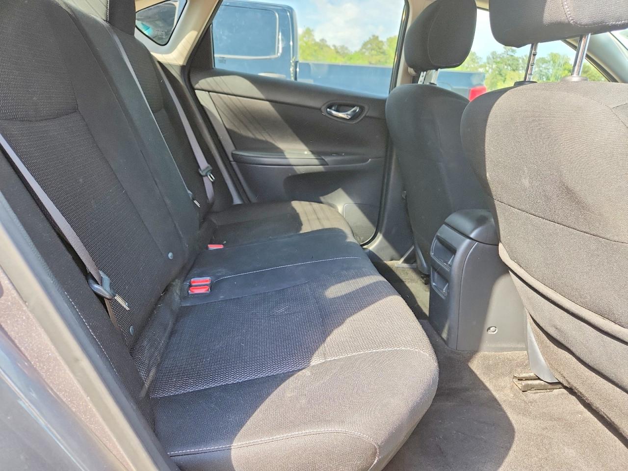 2019 NISSAN SENTRA S photo 28
