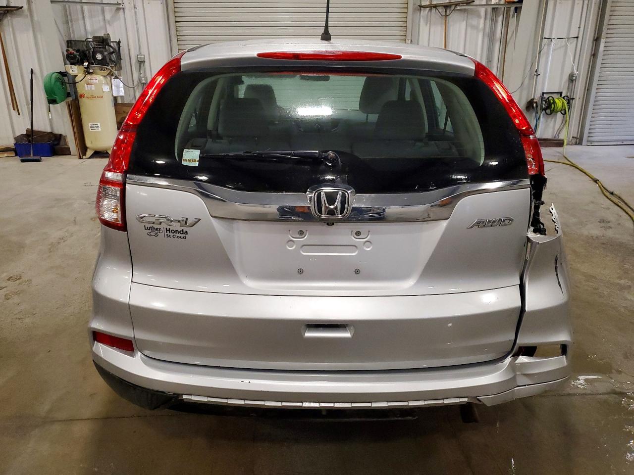 2015 HONDA CR-V LX photo 11