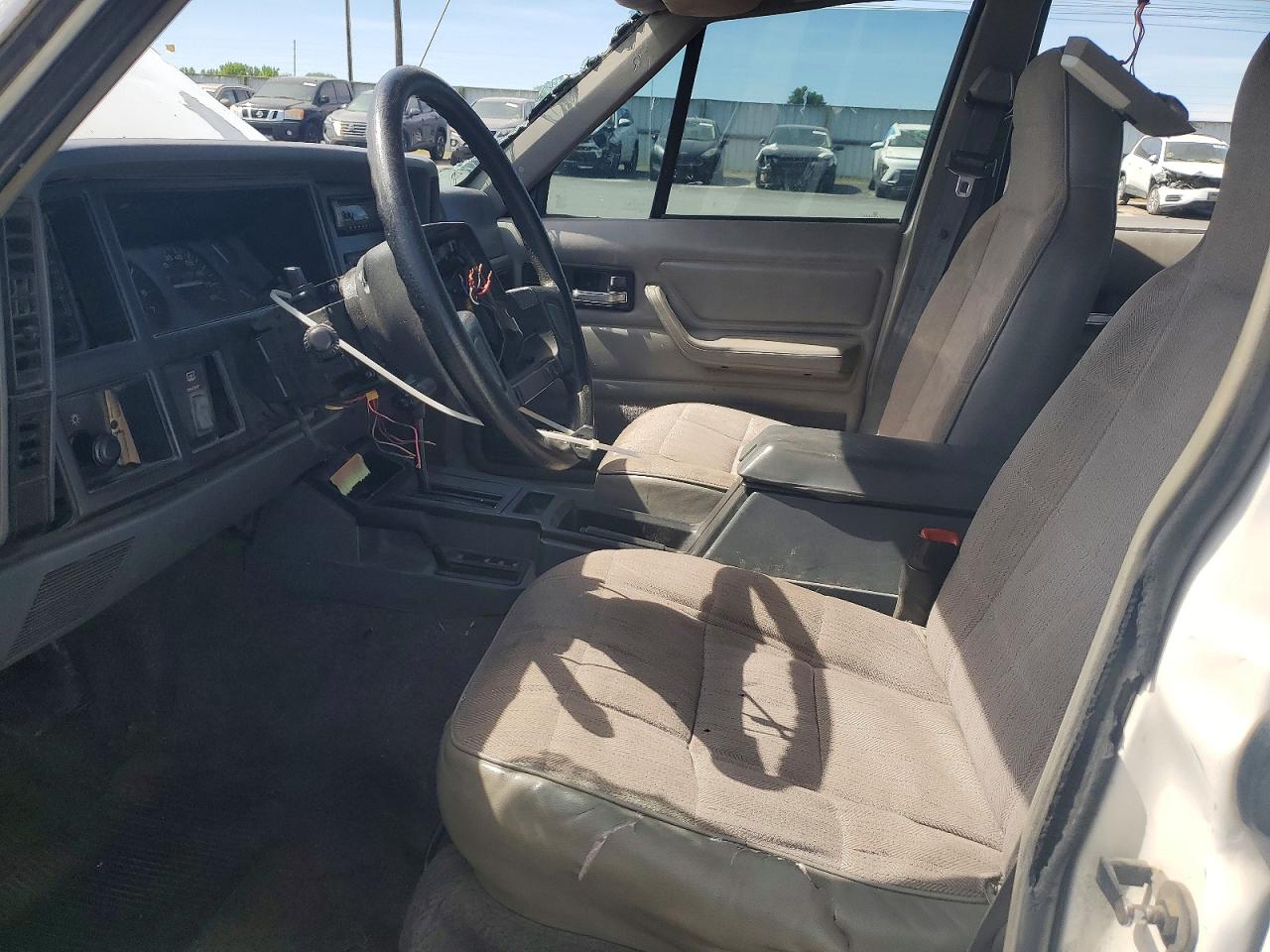 1995 JEEP CHEROKEE SE photo 19