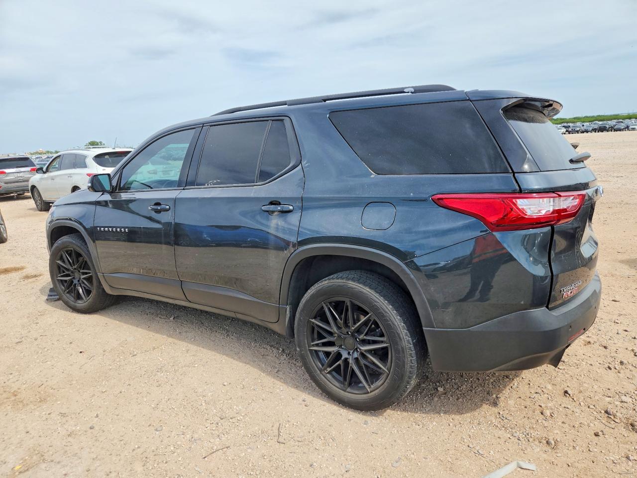 2019 CHEVROLET TRAVERSE RS photo 3