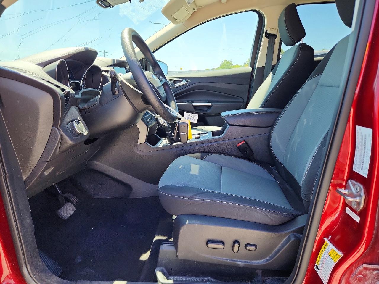 2019 FORD ESCAPE SE photo 13