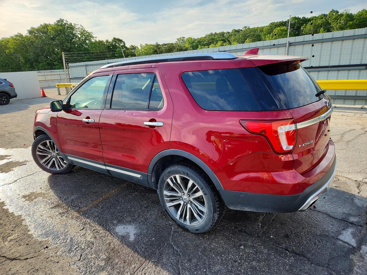 2016 FORD EXPLORER PLATINUM photo 3