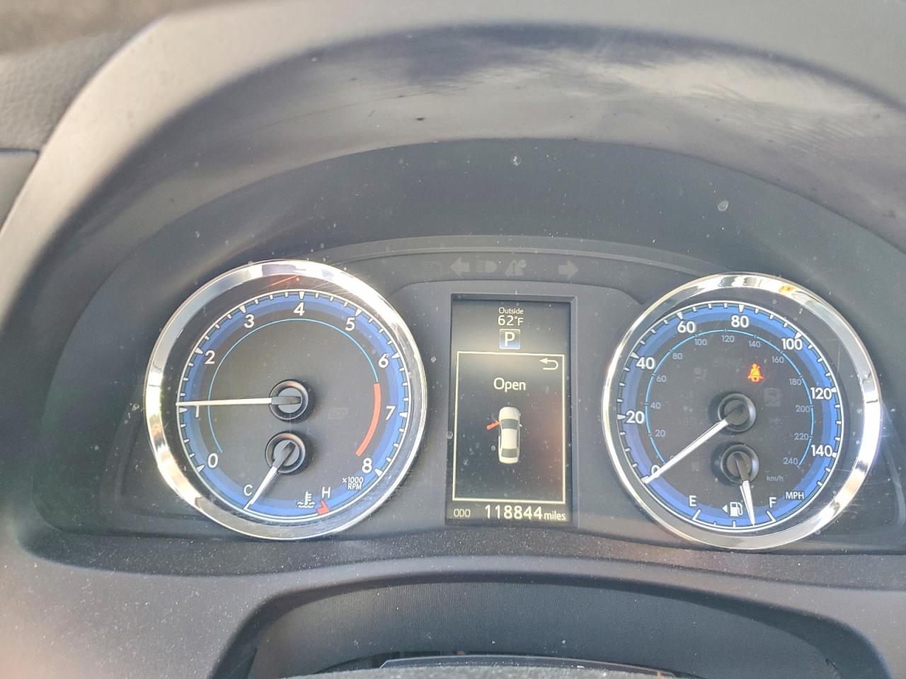 2017 TOYOTA COROLLA SE photo 17