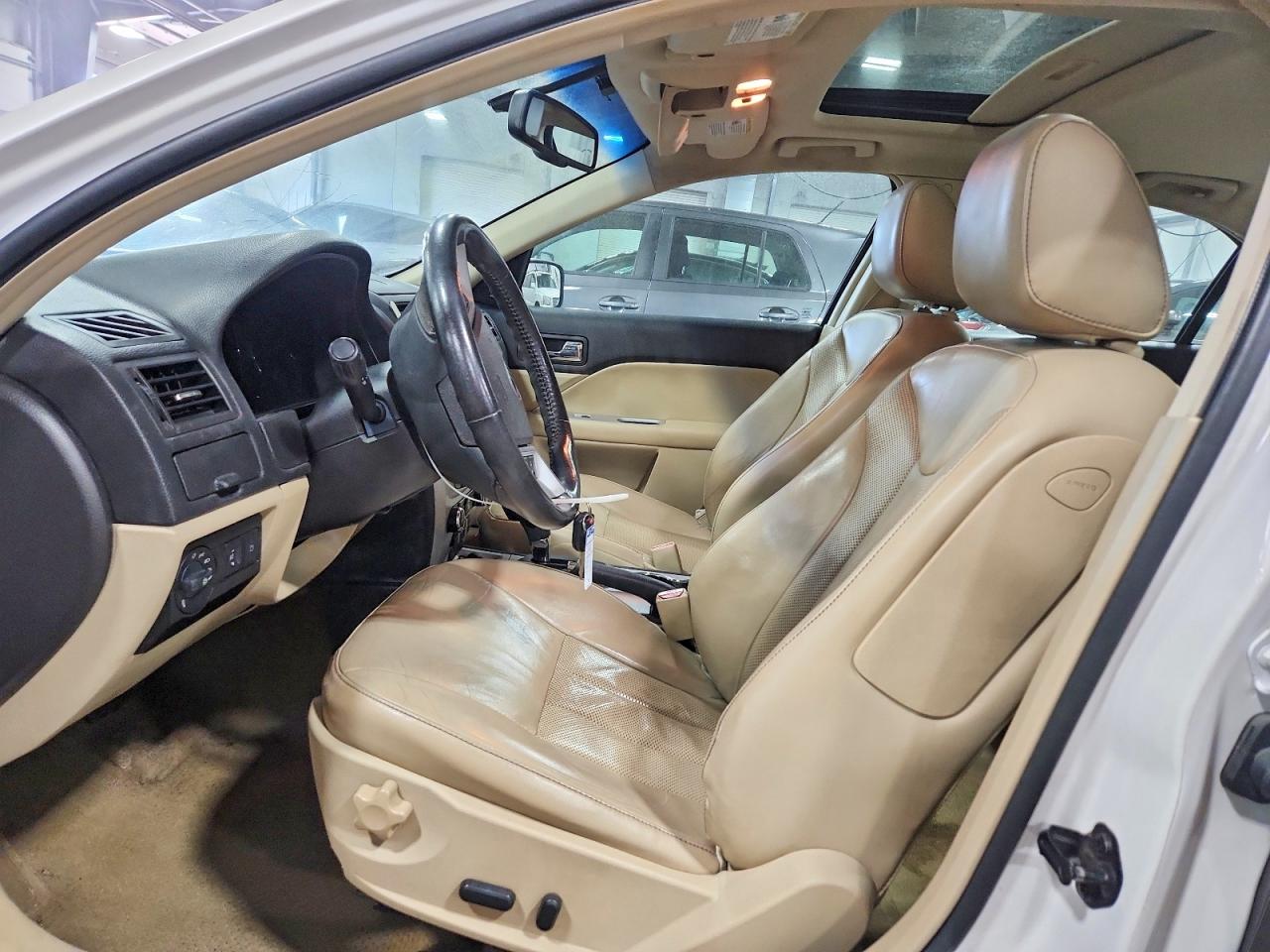 2010 MERCURY MILAN PREMIER photo 13