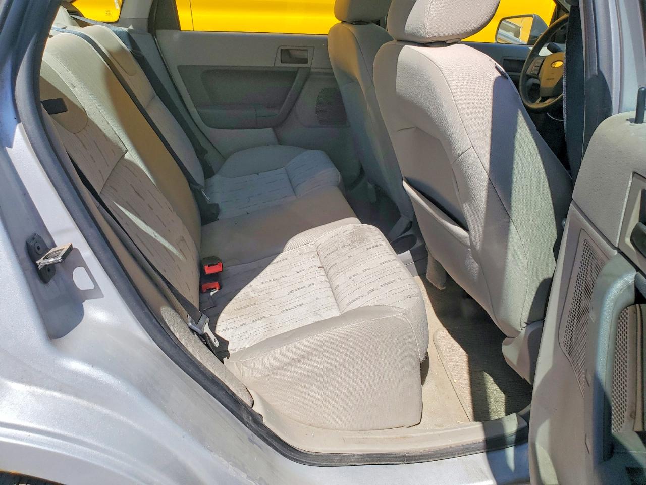 2008 FORD FOCUS photo 28