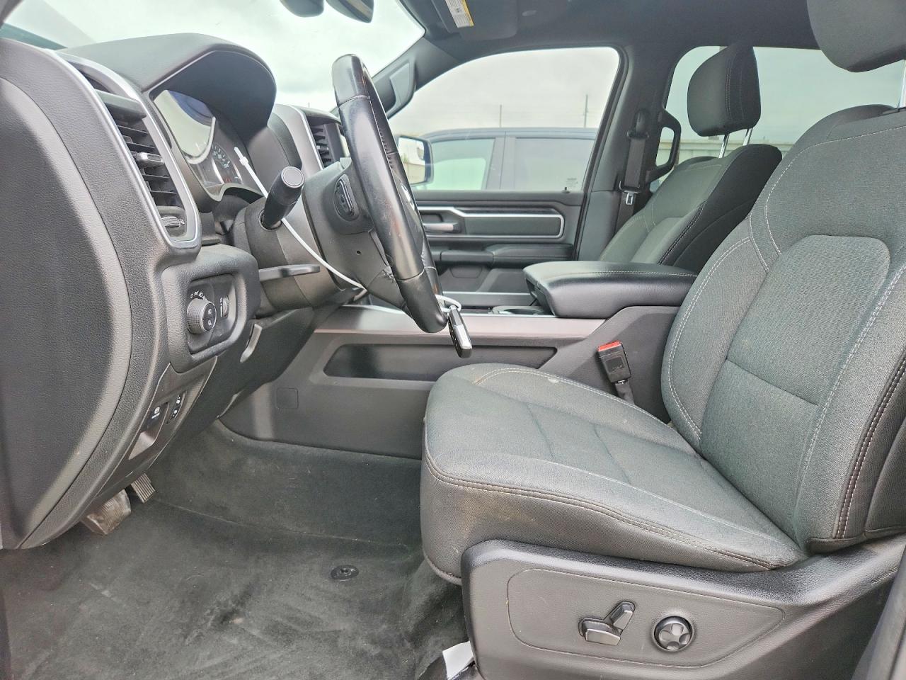 2021 RAM 1500 BIG HORN photo 13