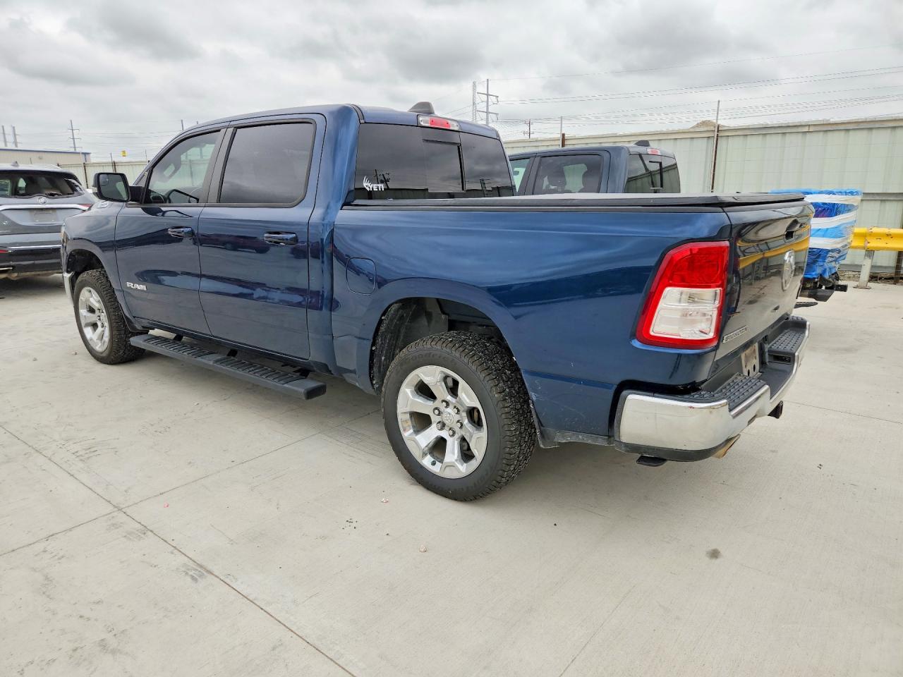2021 RAM 1500 BIG HORN photo 3