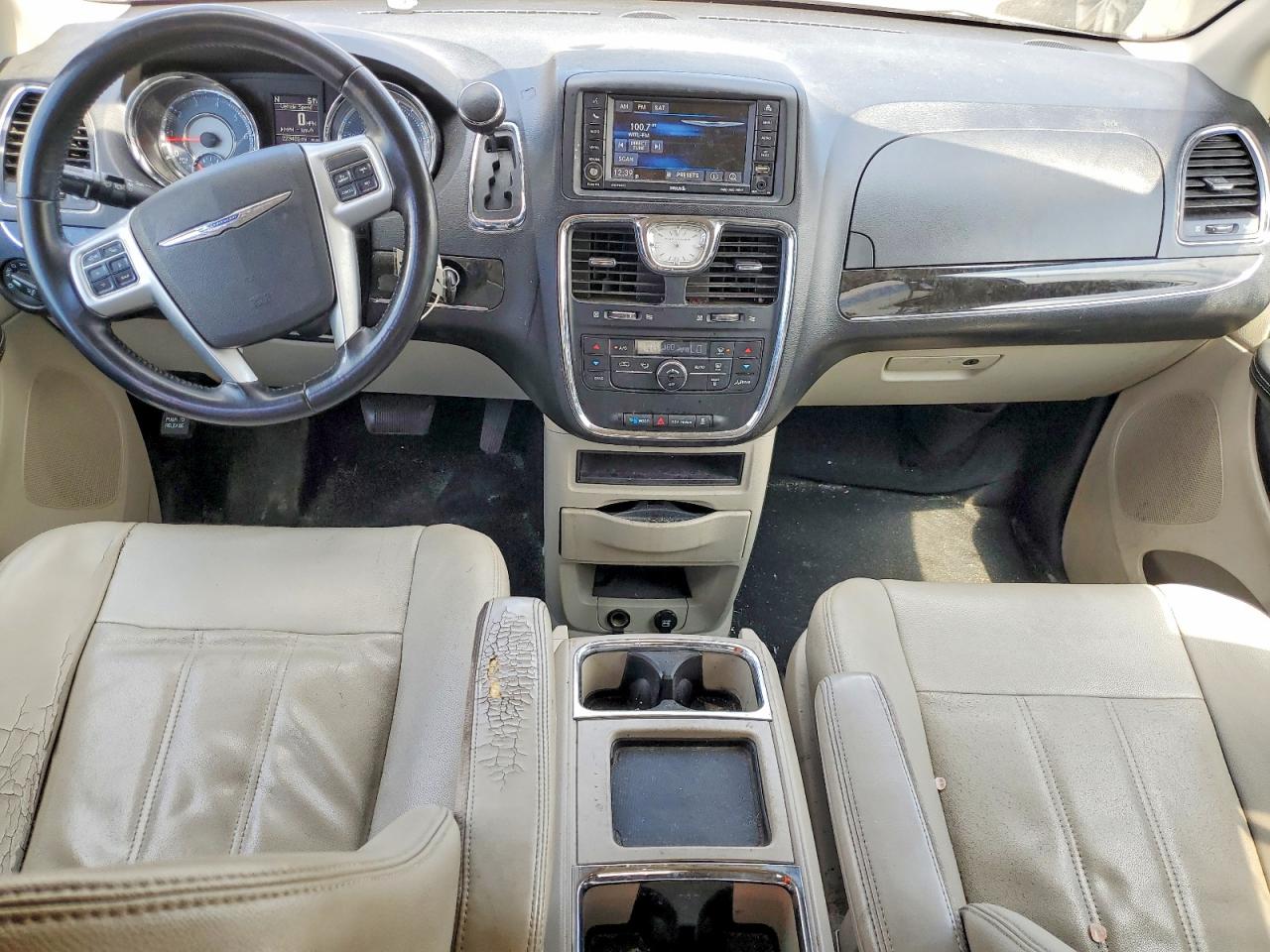 2013 CHRYSLER TOWN & COUNTRY TOURING photo 15